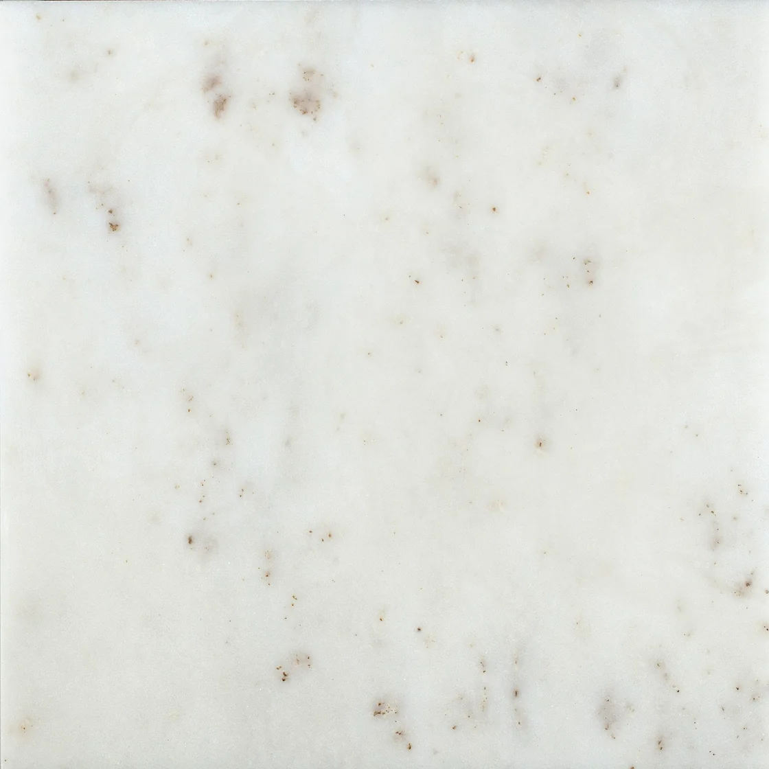 Afyon White Contemporary | ladrilho de mármore Afyon White Contemporary ladrilho de mármore — um fundo suave de marfim e creme, um padrão suavemente mosqueado com pequenos pontos minerais claros