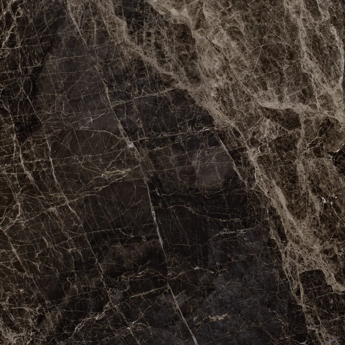 Dark Emperador | ladrilho de mármore Dark Emperador ladrilho de mármore — tons intensos de café e chocolate escuro, uma rede de veios cruzados em creme e branco